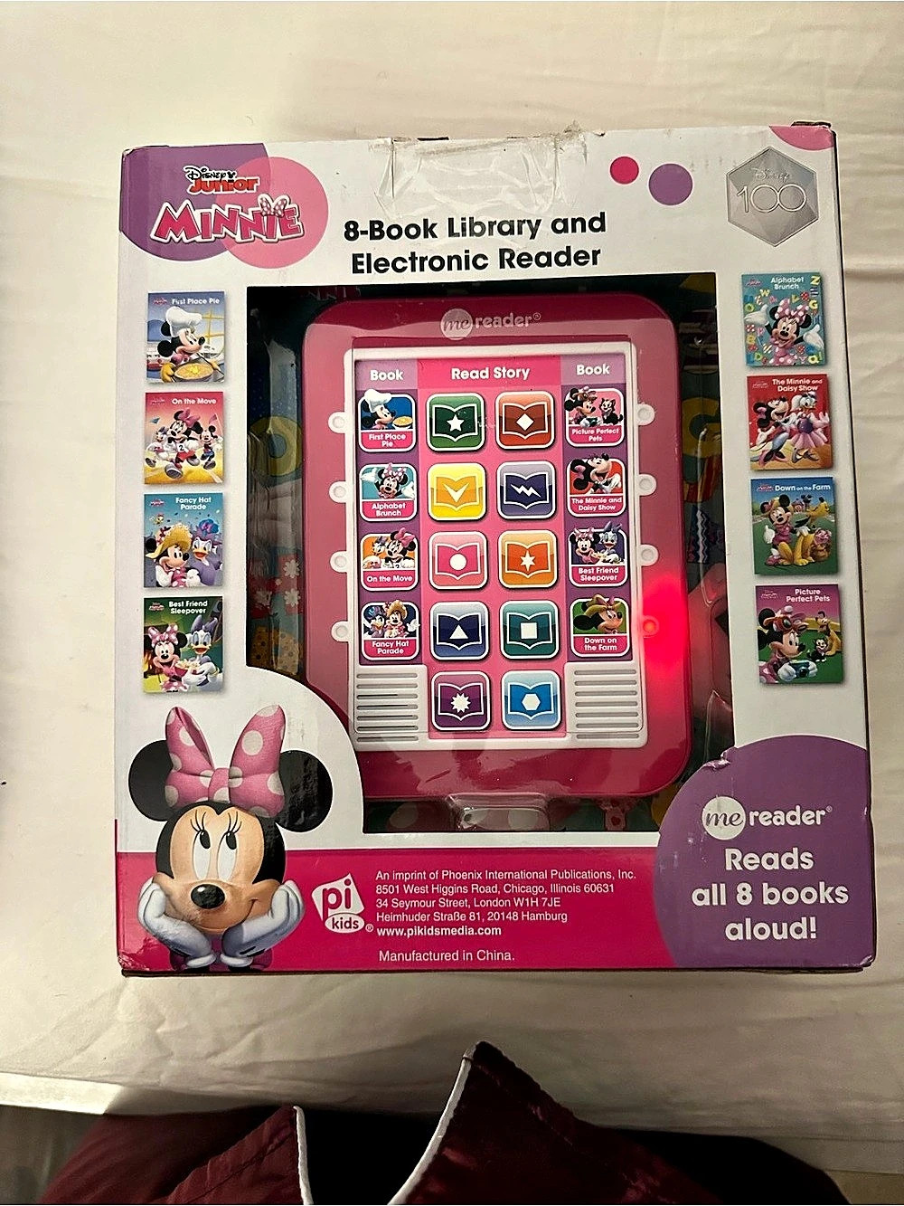 Disney Junior Minnie 8-Book Library and Electronic Reader Electronic Reader